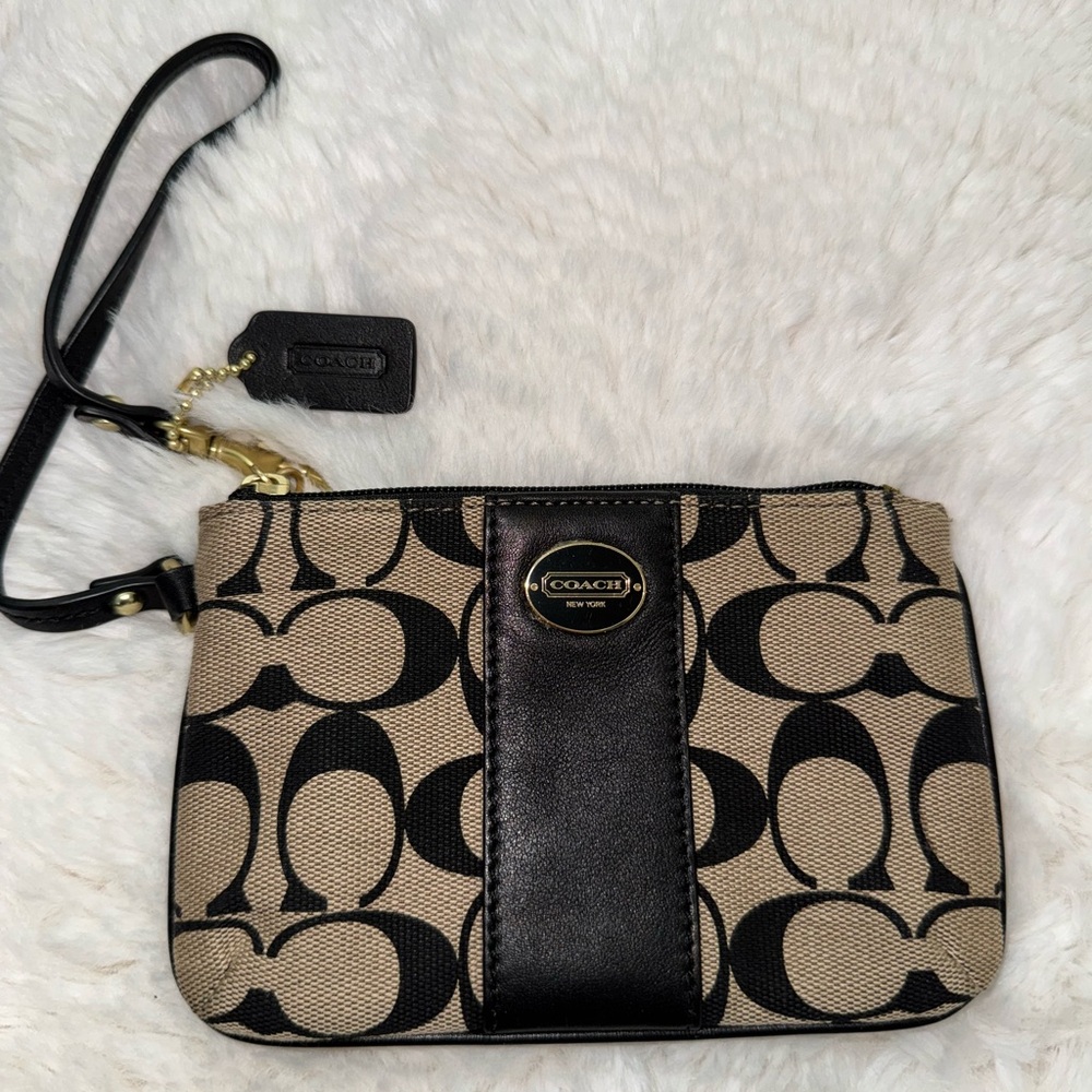 New Coach Black & Tan Wristlet
